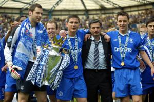 僅15粒丟球空前絕后！穆帥的首個(gè)英超賽季：29勝8平1負(fù)，95分奪冠