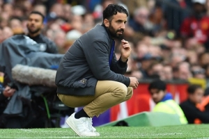 曼晚：曼聯(lián)應(yīng)裁掉阿莫林聘請(qǐng)格拉斯納，同是343打法兩人差距太大