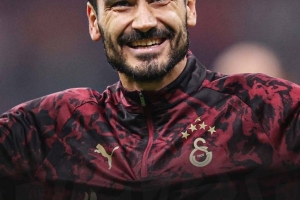 加拉塔薩雷近4場(chǎng)歐戰(zhàn)對(duì)陣英超球隊(duì)3勝1平，擊敗紅軍、曼聯(lián)、熱刺