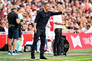 范佩西：我們上半場(chǎng)的進(jìn)球不該吹無(wú)效，裁判中場(chǎng)休息時(shí)向我道歉了