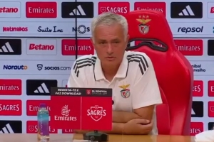 穆帥：我接手本菲卡至今，無論踢藍軍還是波爾圖我們都沒被壓制過