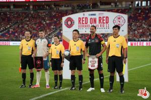 杰拉德PK費(fèi)迪南德！傳奇賽利物浦4-2曼聯(lián) 里瑟破門(mén)薩哈雙響難救主