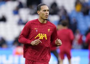 魯尼談范戴克：作為評(píng)論員我需表達(dá)自己看法，他確實(shí)沒(méi)前幾年出色