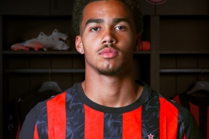 斯基拉：米蘭中衛(wèi)奧多古可能冬窗外租離隊，以獲得更多比賽時間