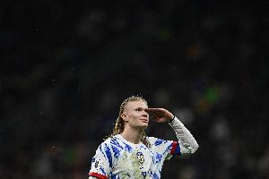 ??哈蘭德：打平后曼奇尼摸我屁股，我生氣了就連進2個，謝謝他