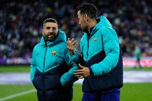 完美謝幕！36歲阿爾巴生涯804場22冠，37歲布斯克茨981場37冠